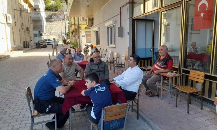 Gündemden Son Bilgiler: Yenipazar Kaymakamı Karataş, esnafa hayırlı kazanç dileyip vatandaşlarla sohbet etti |