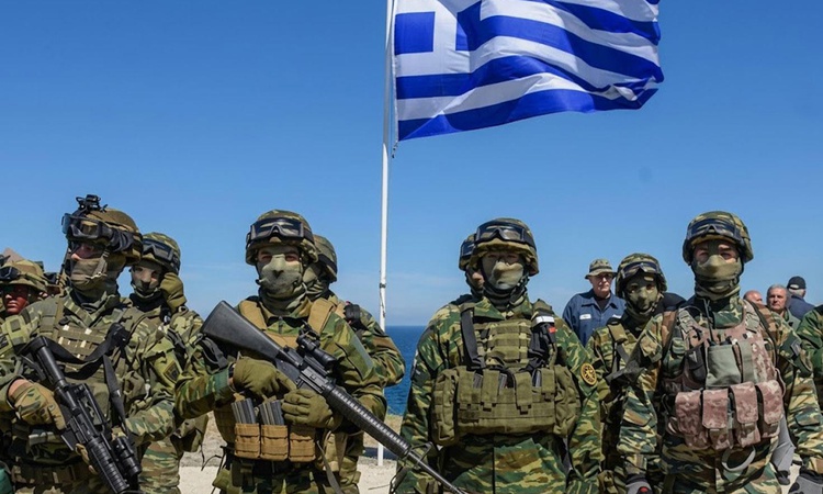 Gündemden Son Bilgiler: Yunanistan'da seferberlik paniği: 100 bin kişiye aynı mesaj gitti, ülke ayağa kalktı v