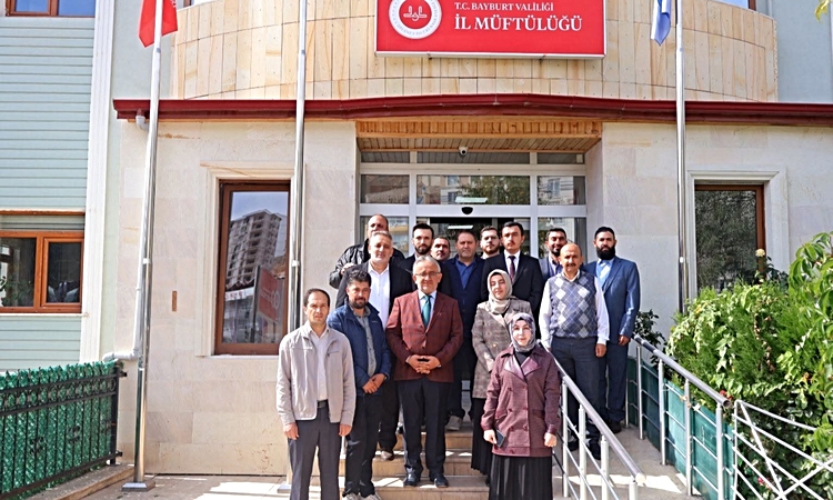 Gündemden Son Bilgiler: Zonguldak İl Müftülüğüne atanan Bayram Danacı, Bayburt'ta personelle vedalaştı - Son D