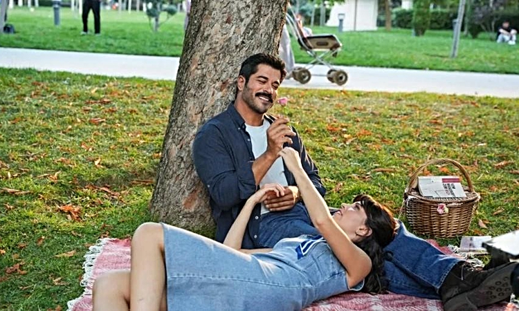 Güneşin Doğduğu Yer 1. bölüm full izle! Güneşin Doğduğu Yer SON BÖLÜM tek parça ful HD nereden izlenir?: Geliş