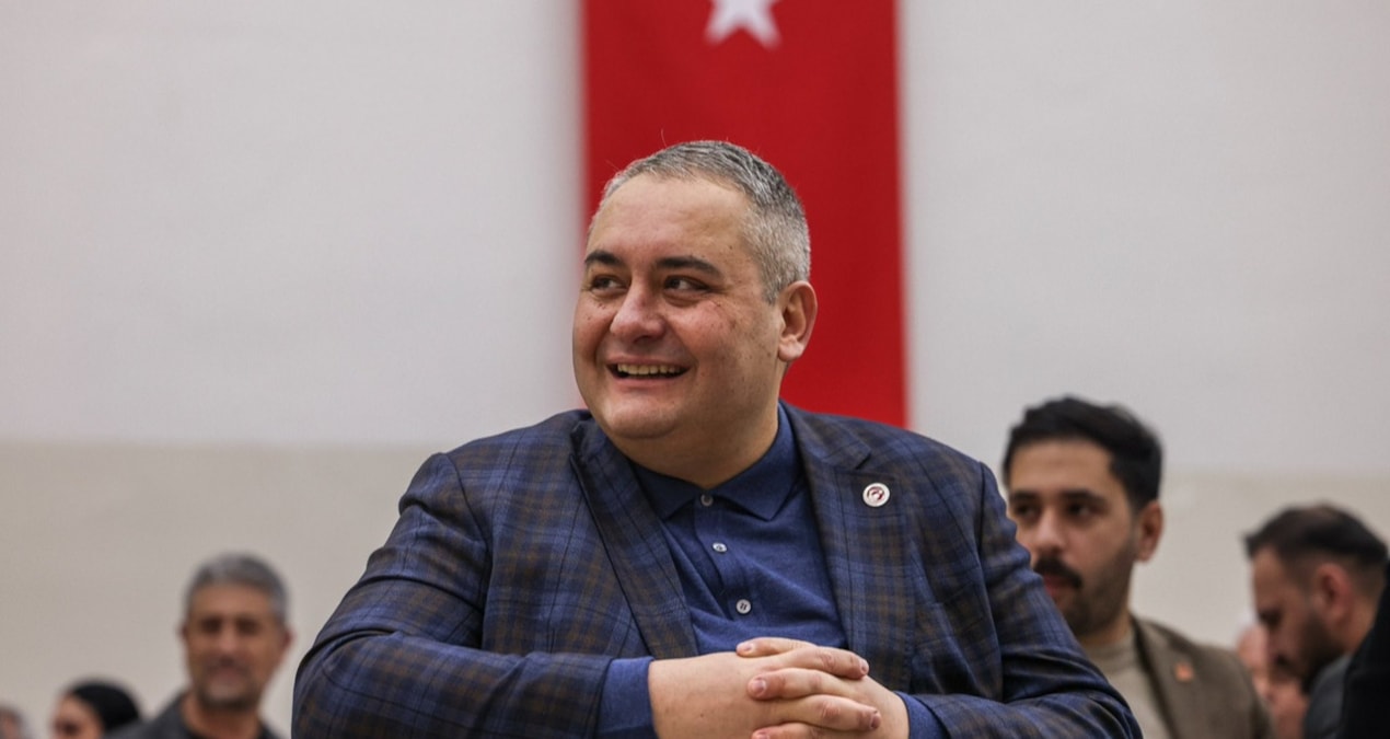 Kritik Açıklama: Günlerdir konuşuluyordu sosyal medyadan kamuoyuna ilan etti: Keçiören Belediye Başkanı CHP'de