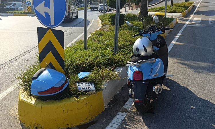 Ayrıntılar Netleşti: Hafif ticari araçla çarpışan motosikletli yaralandı - Haberleri | İşte Tüm Ayrıntılar