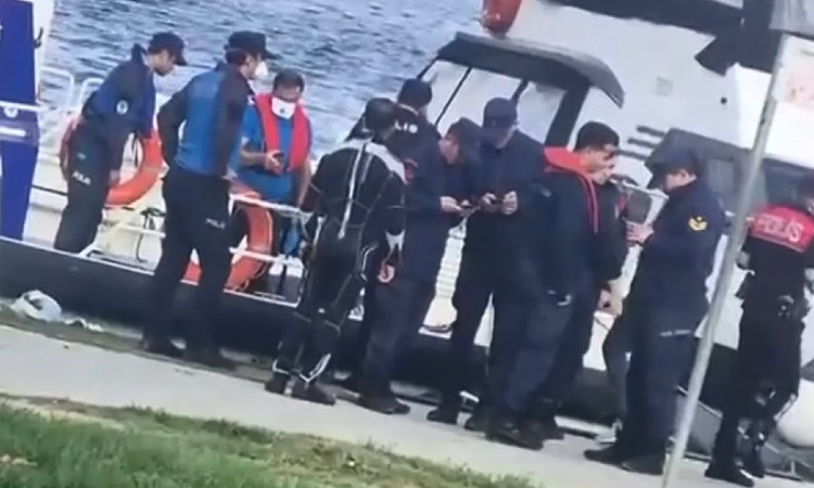 Haliç'te bulunan erkek cesedi 10 gün önce intihar eden 20 yaşındaki kişiye ait çıktı