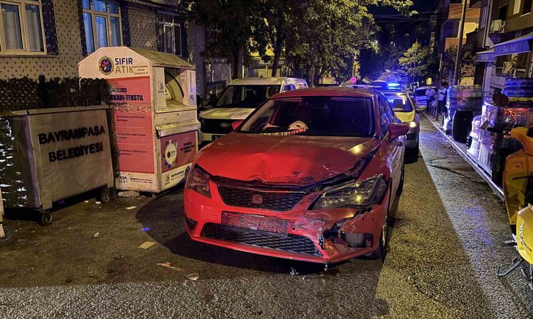 Hasta taşıyan ambulans otomobil ile çarpıştı: 3 kişi yaralandı - Haberleri | İşte Tüm Ayrıntılar
