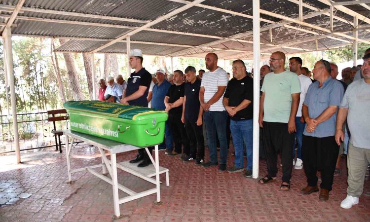 Son Gelişme: Hatay'da Trafik Kazasında Hayatını Kaybeden Mehmet Soylu Son Yolculuğuna Uğurlandı - Son Dakika |