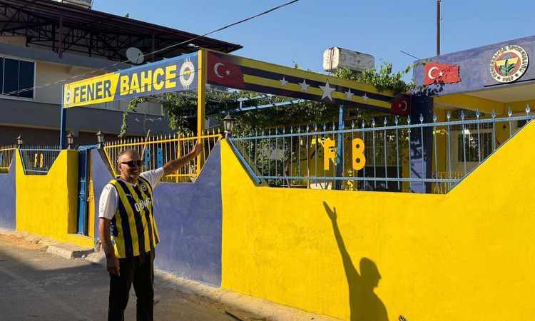 Gündemden Son Bilgiler: Hataylı depremzede, Fenerbahçe sevgisiyle evini sarı-lacivert renklere boyattı - Son D