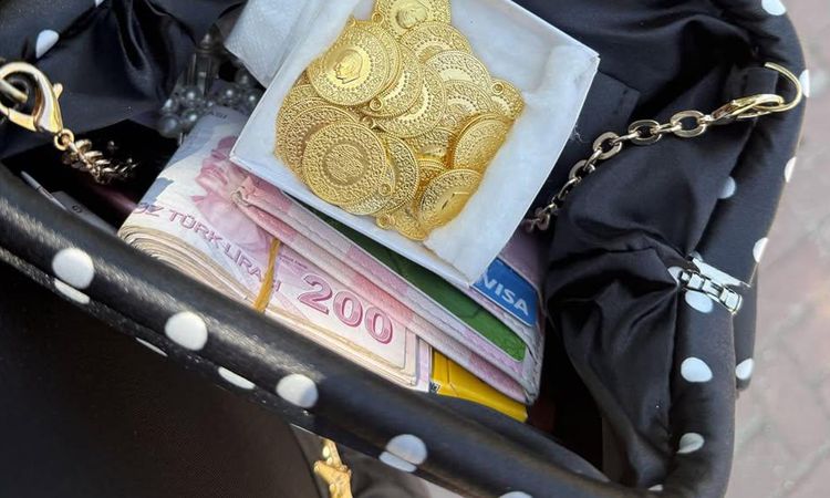 Gündemden Son Bilgiler: Hayalindeki otomobil için yılların birikimini gözden çıkardı - Haberleri | İşte Tüm Ay