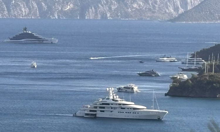 Gündemden Son Bilgiler: Hisarönü Körfezi'nde süperyat turizmi: İki dev yatın toplam değeri 650 milyon doları a