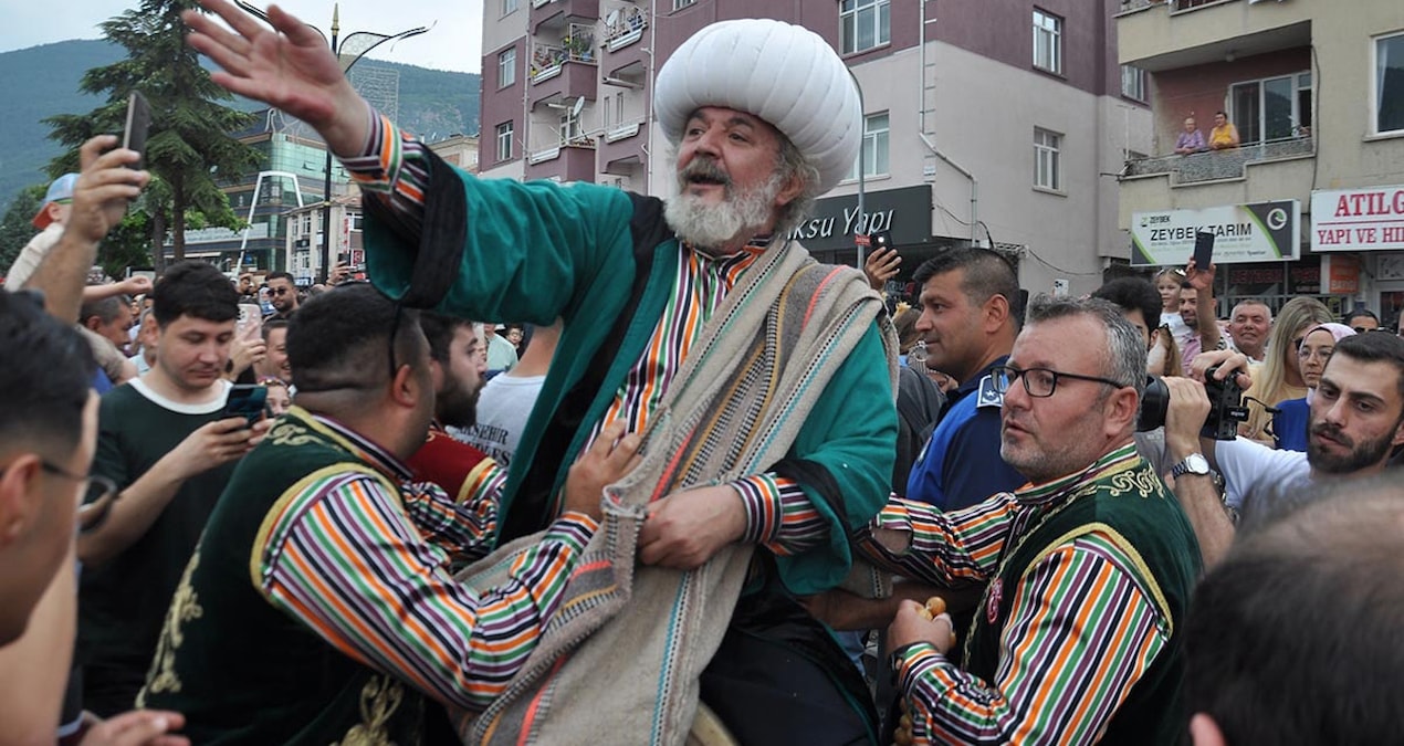 He called Hodja's donkey a trustee, angering the AKP MP - News