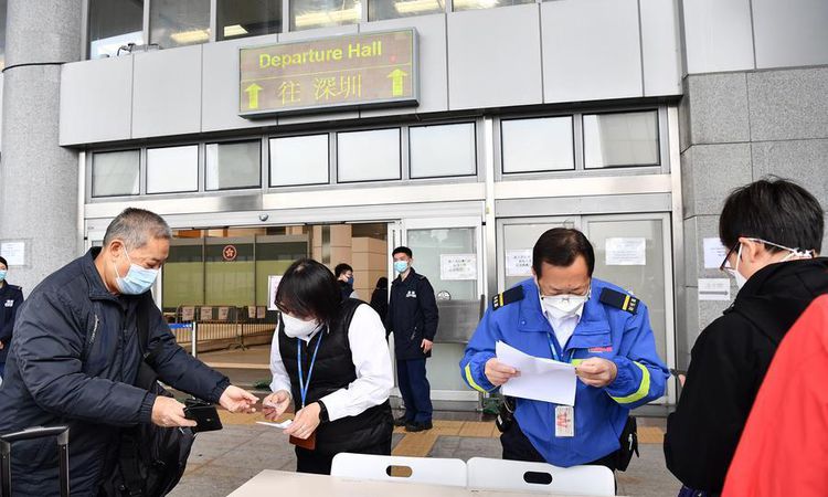 Ayrıntılar Netleşti: Hong Kong gümrüğü, 790 bin dolarlık 225.000 kaçak elektronik çip ele geçirdi - Haberleri: