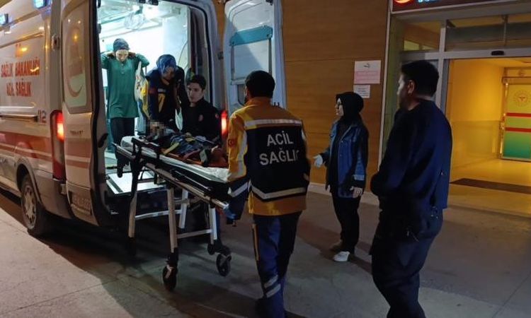 Gündemden Son Bilgiler: İkinci kattaki pencereden düşen 5 yaşındaki çocuk ağır yaralandı - Son Dakika Haberler