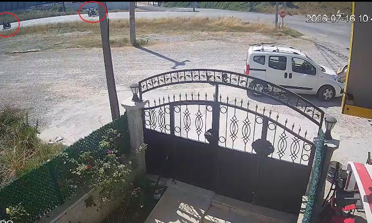 The accident in which two motorcycles collided was caught on camera; Driver and his wife died, their son was seriously injured - News