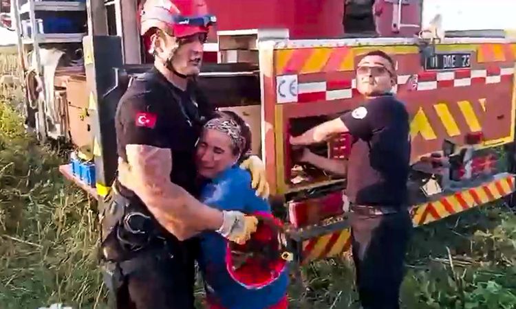 Ayrıntılar Netleşti: İneği Kuyudan Kurtaran İtfaiyecilere Gözyaşlarıyla Teşekkür - Son Dakika Haberleri ve Mer