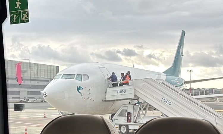 İranlı Caspian Airlines uçağı İstanbul Havalimanı'nda borç nedeniyle haczedildi - Son Dakika Bilgileri
