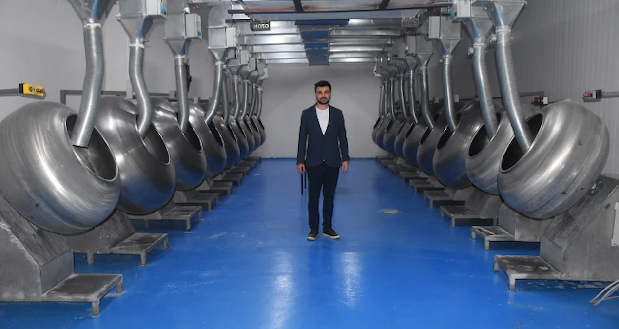 Son Gelişme: İşçisi olduğu çikolata fabrikasını satın alan Afyonlu genç şimdi 7 ülkeye satış yapıyor - Son Dak