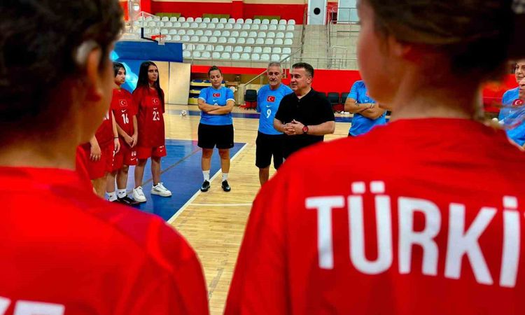 Ayrıntılar Netleşti: İşitme Engelliler Genç Kız Futsal Milli Takımı, Bilecik'te Kamp Yapıyor - Son Dakika Habe