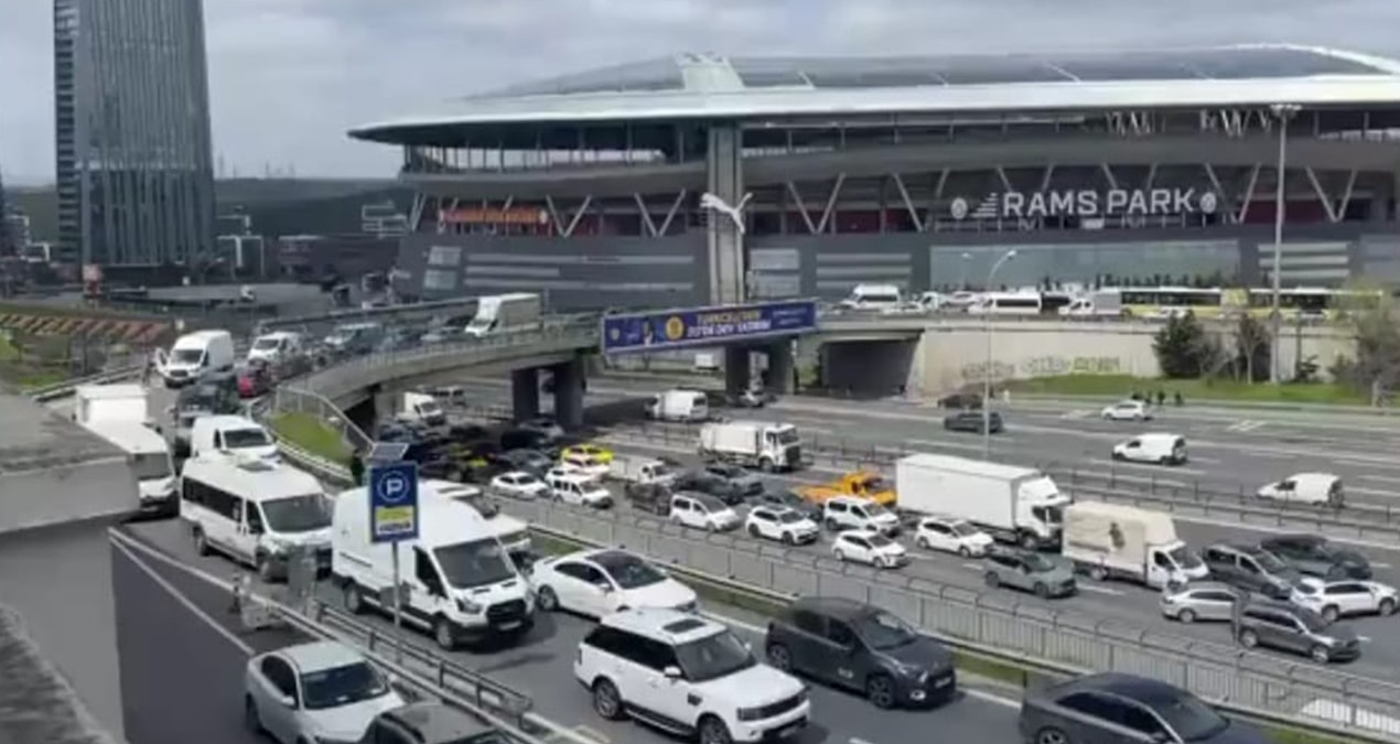 Son Gelişme: İsrail Konsolosluğu önündeki çatışma sonrası İstanbul'da trafik kilitlendi! - Son Dakika Haberler