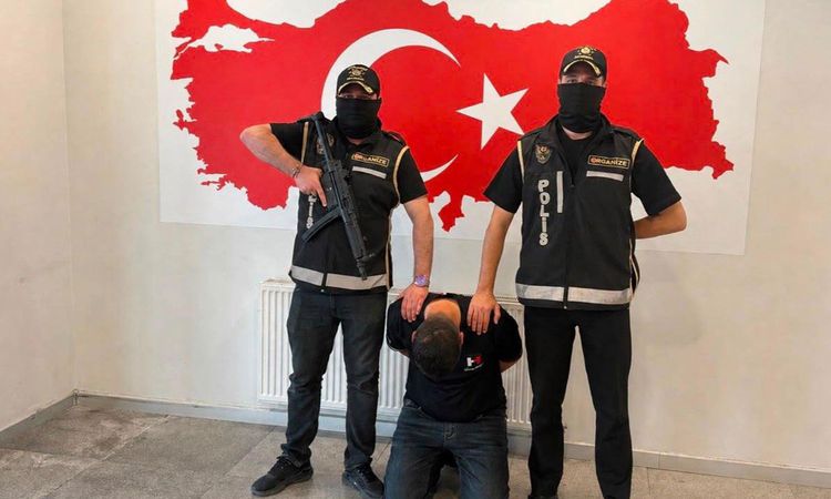 Gündemden Son Bilgiler: İstanbul ve Azerbaycan polisinin baskınunda aranan firari şüpheli Bakü’de ele geçirild