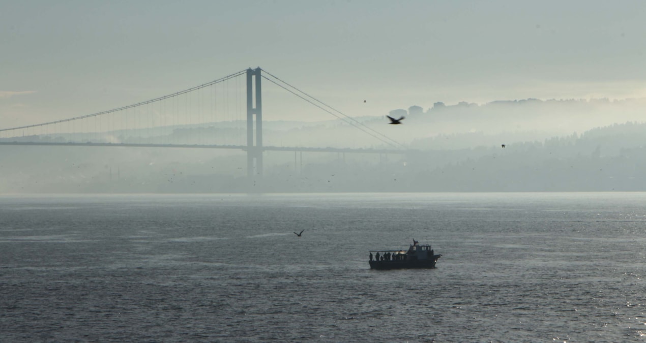 Son Gelişme: İstanbul Boğazı'nda sis: Seferler iptal! - Haberleri - Son Dakika Bilgileri