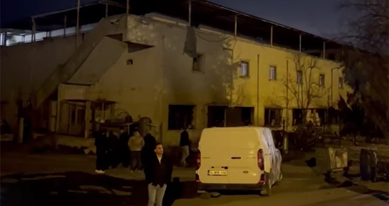 Son Gelişme: İstanbul'da fabrika yangını: 1'i ağır 3 yaralı - Son Dakika | İşte Tüm Ayrıntılar