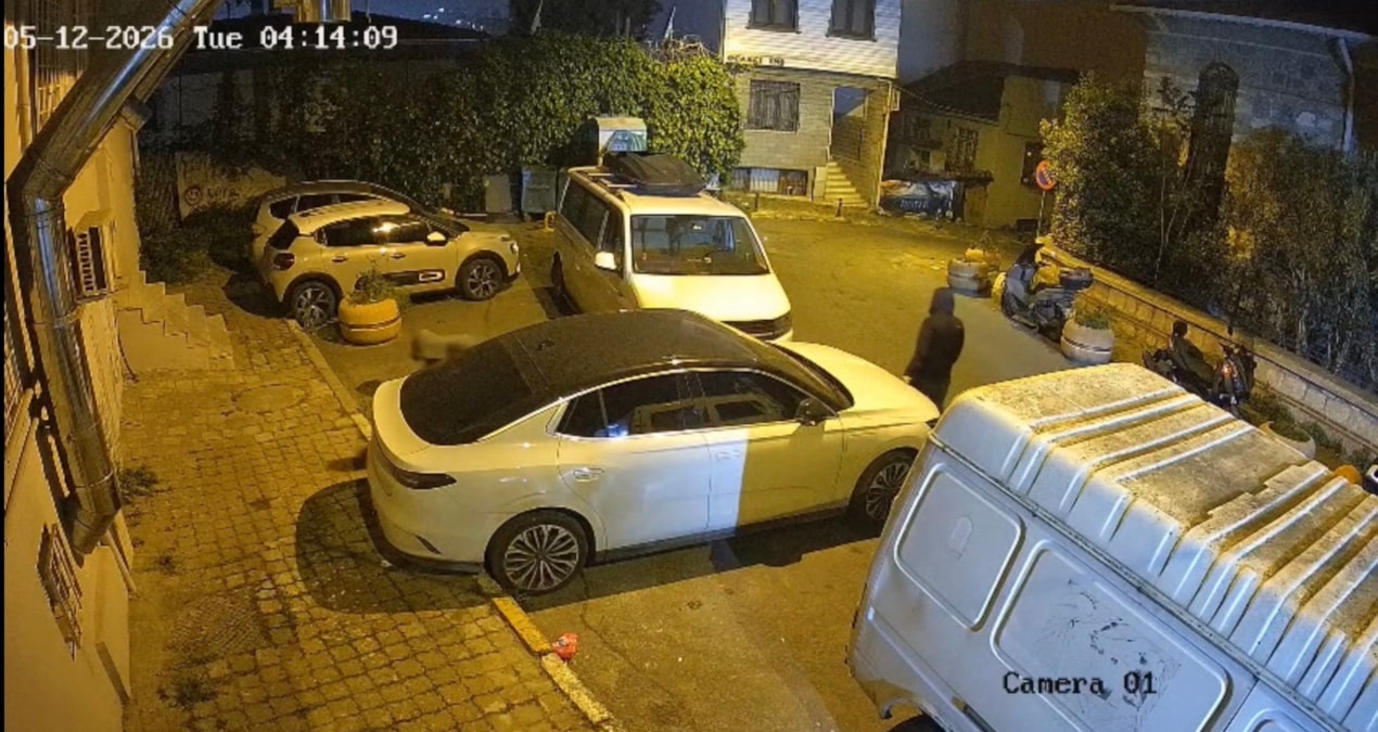 İstanbul'da iş insanının aracına bıçaklı saldırı! 'Milli servetti' diye isyan etti - Son Dakika Haberleri