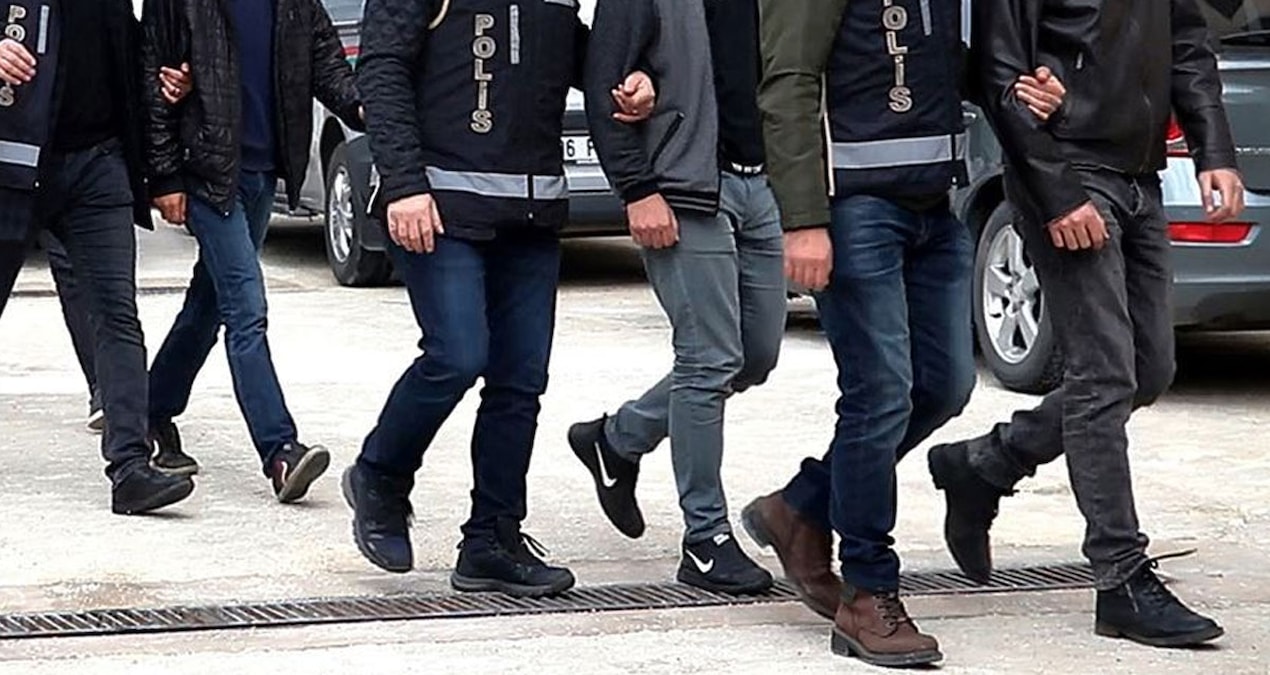 Gündemden Son Bilgiler: İstanbul’da IŞİD operasyonu: 11 kişi gözaltında - Son Dakika Haberleri | İşte Tüm Ayrı