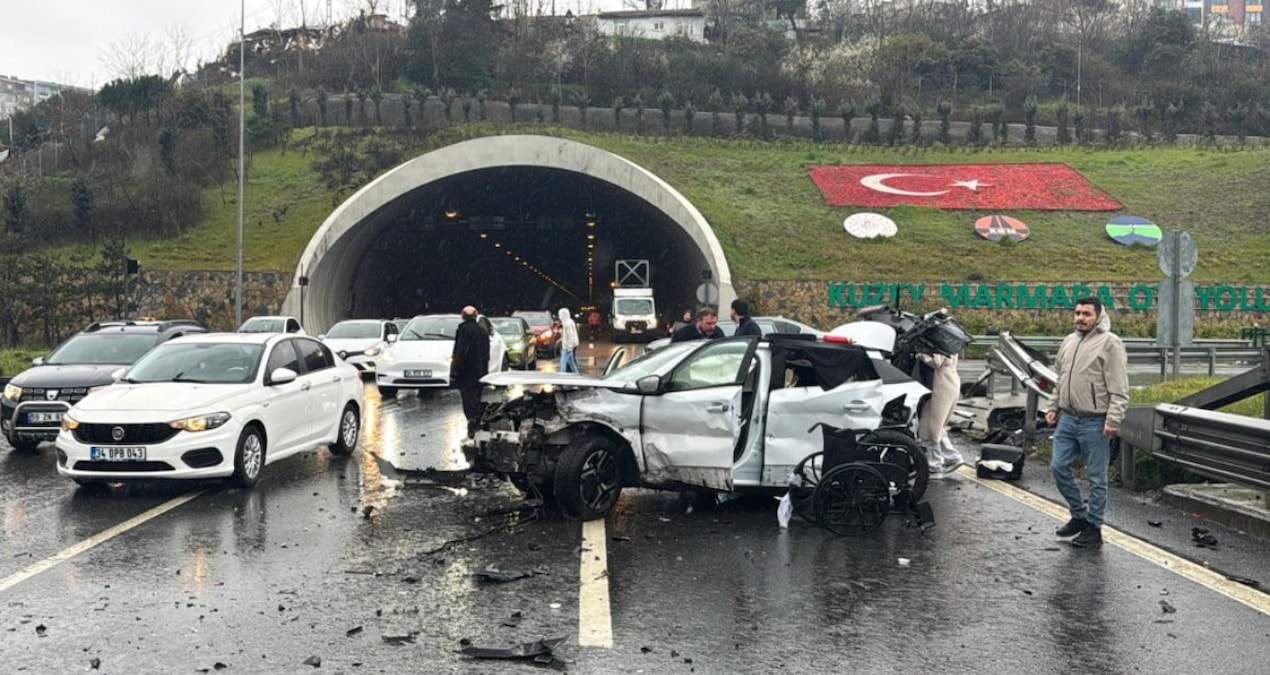 Son Gelişme: İstanbul'da kazalar peş peşe geldi: 9 yaralı - En Son Haber ve Merak Edilenler