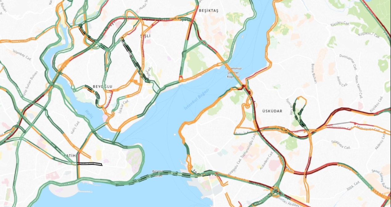 Sıcak Gündem: İstanbul’da trafik yüzde 70'e dayandı: Yağmur yolları kilitledi - Haberleri