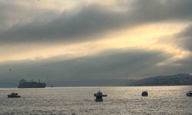Gündemden Son Bilgiler: İstanbul'da Yoğun Sis Boğazı Etkisi Altına Aldı - Haberleri