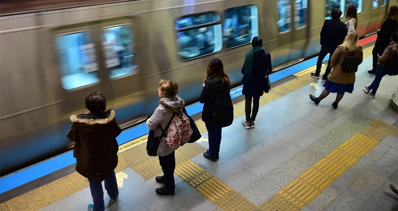 Son Gelişme: İstanbullular dikkat: Şişhane metrosu geçici olarak kapatıldı - Son Dakika Haberleri ve Merak Edi