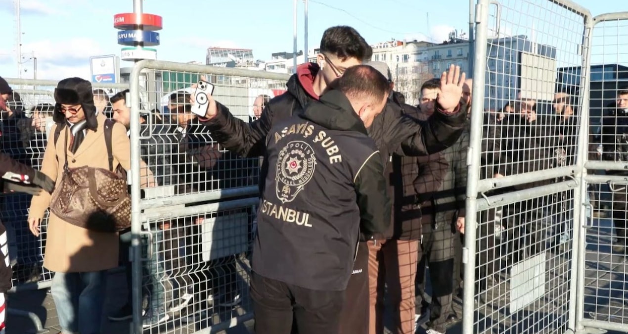 Gündemden Son Bilgiler: İstiklal Caddesi'nde yılbaşı teyakkuzu - Son Dakika | İşte Tüm Ayrıntılar