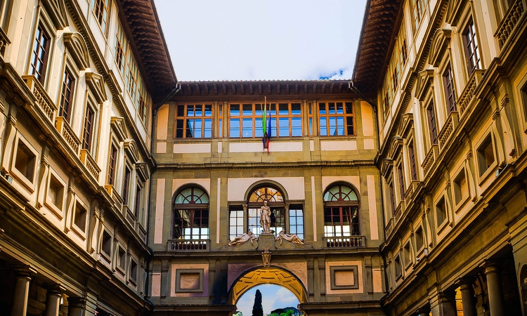 İtalya'da şiddetli yağış nedeniyle Uffizi Galerisi'ni su bastı | İşte Tüm Ayrıntılar