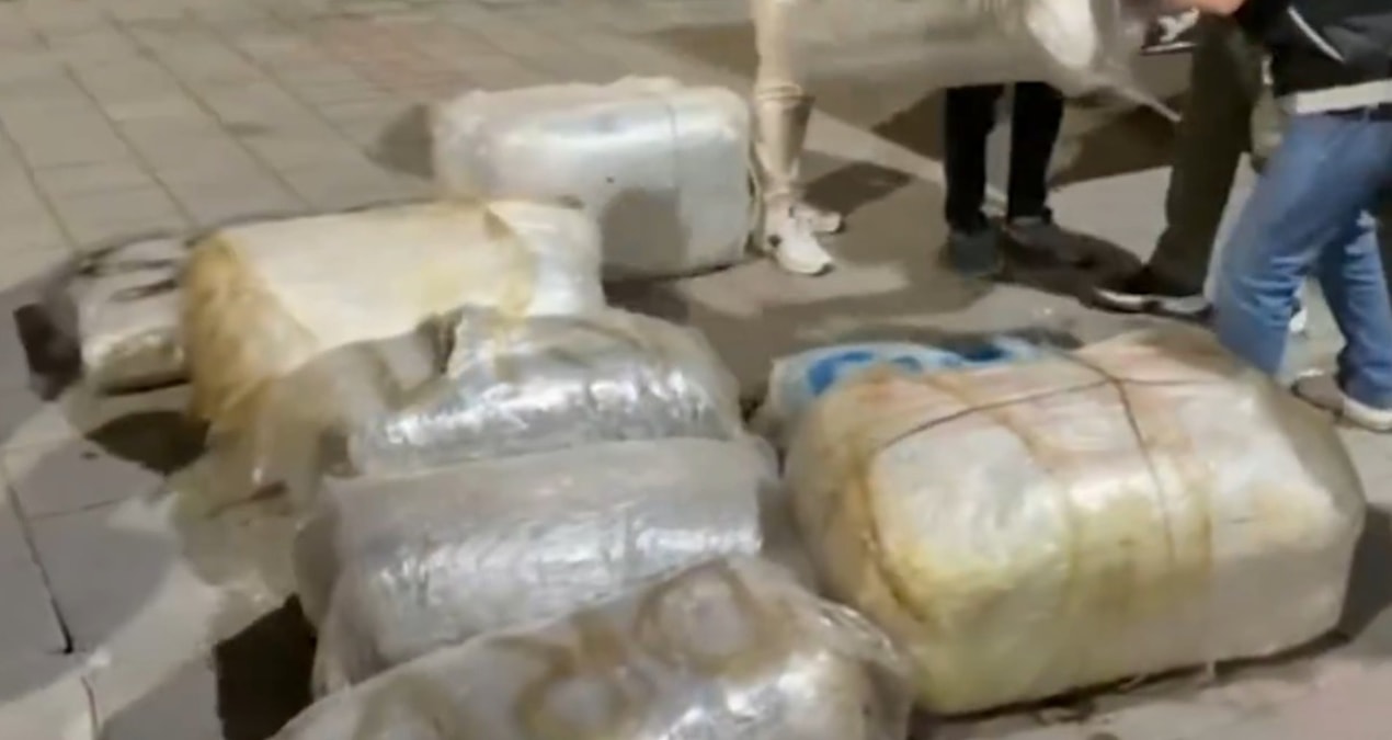Gündemden Son Bilgiler: İzmir'de 1,3 ton uyuşturucu skunk maddesi ele geçirildi - Son Dakika