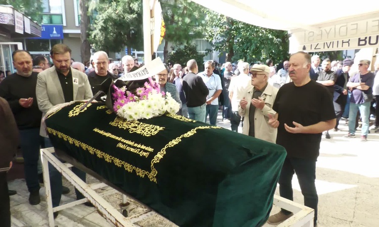 İzmir Menemen'de nişanlısı tarafından öldürülen avukat Özge Penbegül toprağa verildi ve Merak Edilenler
