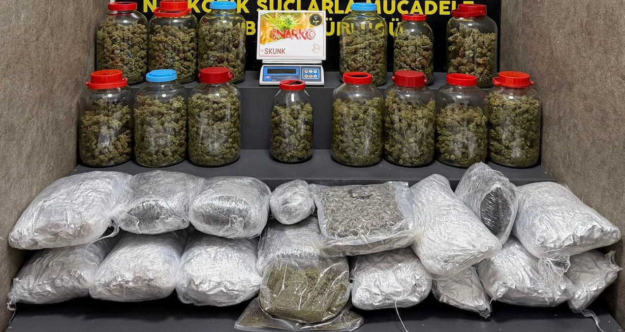 İzmir’de uyuşturucu operasyonu: 60 kilo uyuşturucu ele geçirildi - En Son Haber