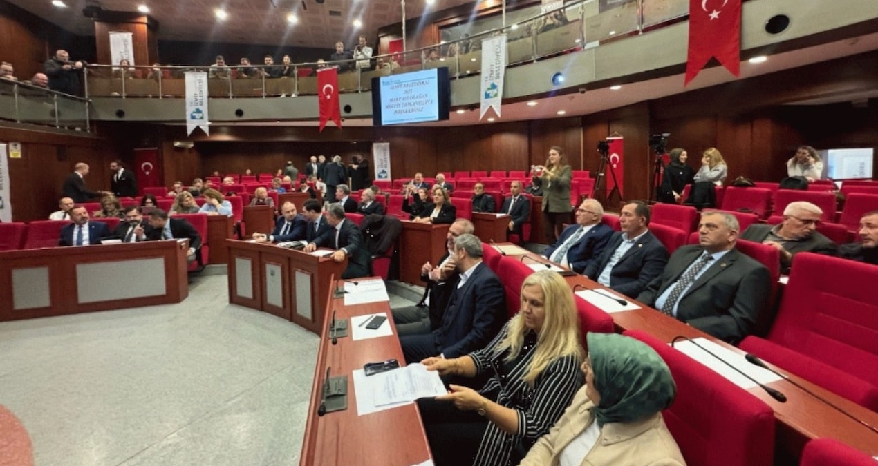 Sıcak Gündem: İzmit’te “opera” gezisi tartışması! AKP ve MHP Viyana programına katılmayacak - Son Dakika | İşt