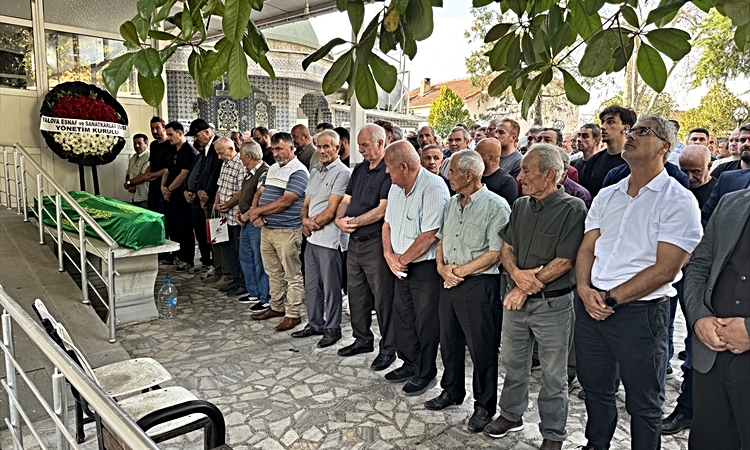 İznik Gölü'nde ölü bulunan öğretmenin cenazesi Yalova'da toprağa verildi - Son Dakika Bilgileri