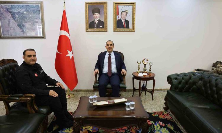 Ayrıntılar Netleşti: Iğdır Valisi Taşolar, Yeni AFAD Müdürü Tuncer Şeyda'yı Kabul Etti - Haberleri ve Merak Ed