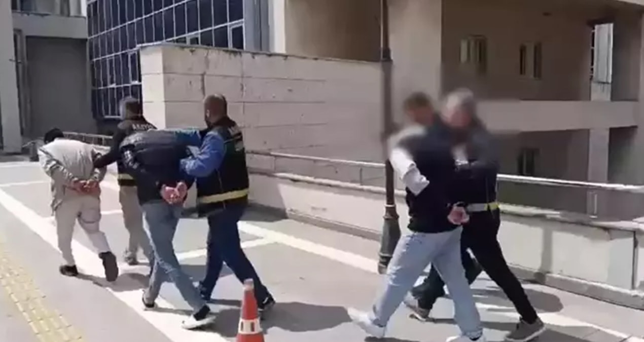 Son Gelişme: 'IŞİD bağlantınız var' diyerek dolandırdılar - En Son Haber ve Merak Edilenler