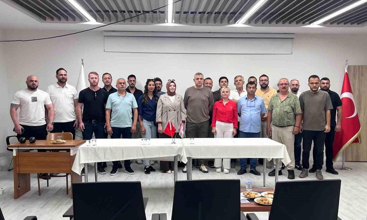 Kritik Açıklama: Isparta 32 Spor'da Gültekin Özdemir güven tazeledi - Son Dakika Haberleri ve Merak Edilenler