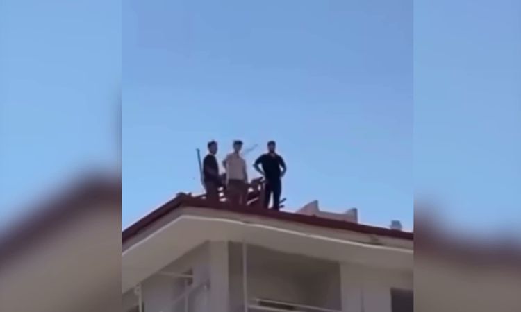 Son Gelişme: Isparta'da TOKİ işçilerinden ücret eylemi: 2,5 aydır alamıyoruz, 5 milyon lira alacağımız var - S