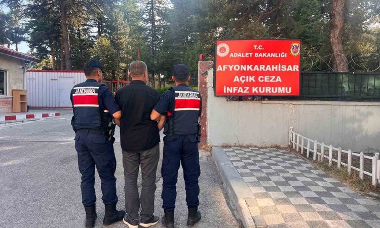 Jandarma çeşitli suçlardan aranan 40 kişiyi yakaladı - Haberleri - Son Dakika Bilgileri
