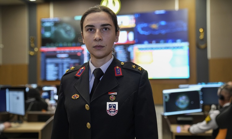 Jandarma, yapay zekayı dertleşme aracı görenleri kişisel veri konusunda uyardı: Gelişmeler Takip Ediliyor