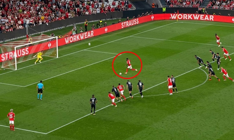 Jhon Duran'ın yıldızlaştığı gecede Benfica 4 golle galip