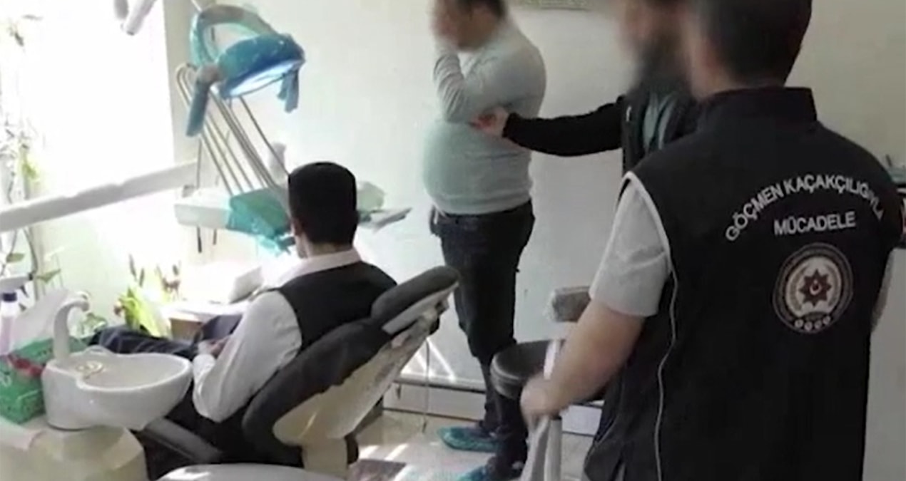 Ayrıntılar Netleşti: Kaçak muayene baskını: 7'si sahte doktor 17 şüpheli yakalandı - Son Dakika Haberleri - So