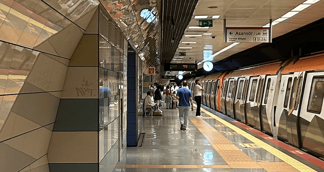 Kritik Açıklama: Kadıköy-Sabiha Gökçen Havalimanı metro hattında arıza - Haberleri: Gelişmeler Takip Ediliyor