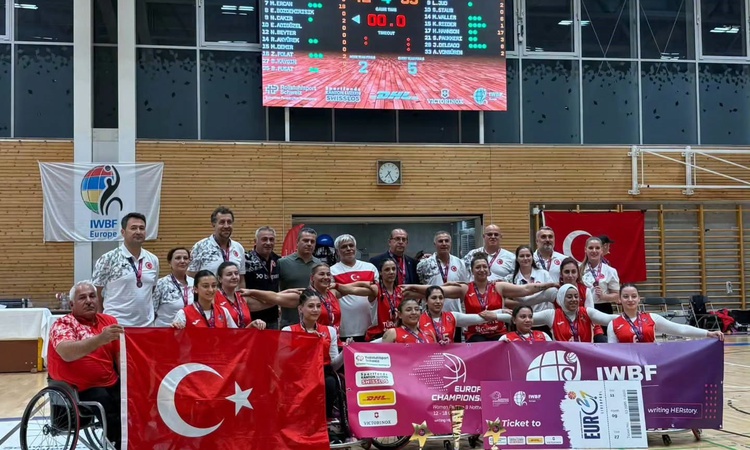 Kadın Tekerlekli Sandalye Basketbol Milli Takımı namağlup Avrupa şampiyonu oldu - Son Dakika Bilgileri