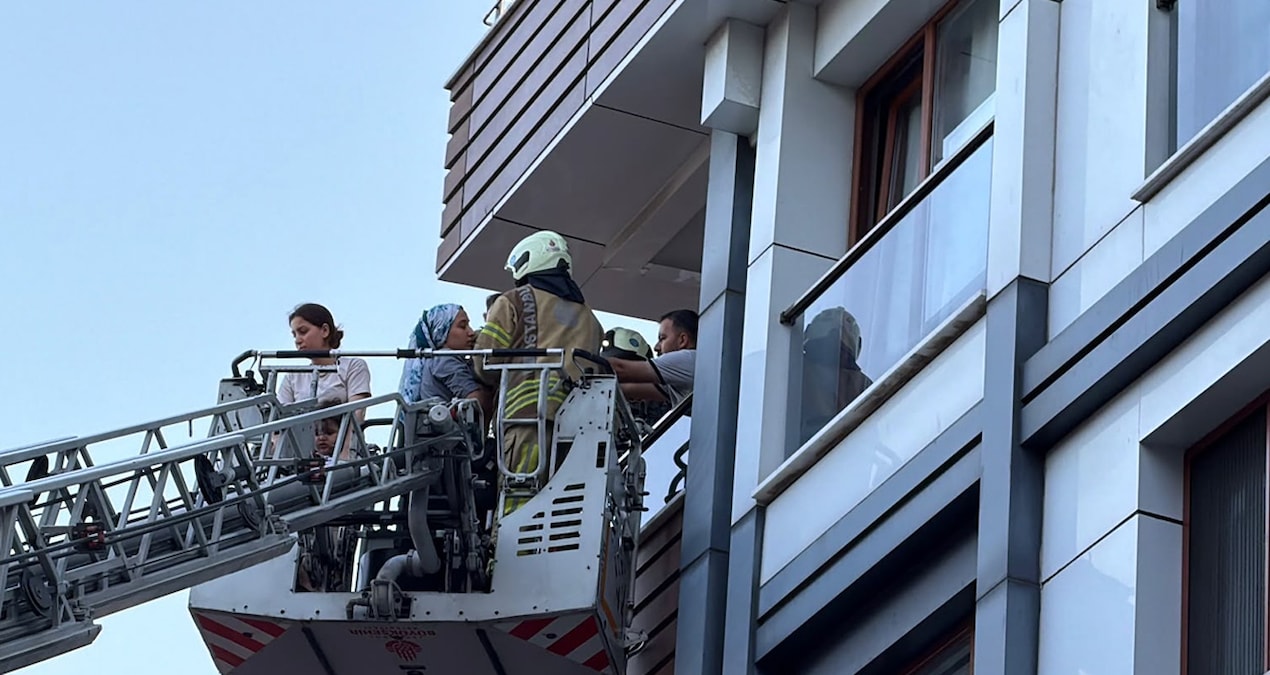 Apartment fire in Kağıthane: 7 people were rescued, 4 people were hospitalized - Last Minute