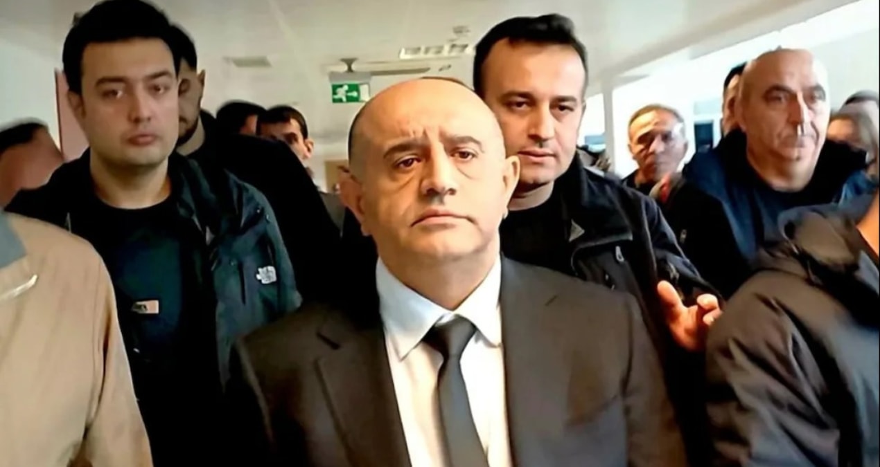 Kapalı yerde sigara içti korumayla VIP’ten geçti - Son Dakika Haberleri | İşte Tüm Ayrıntılar