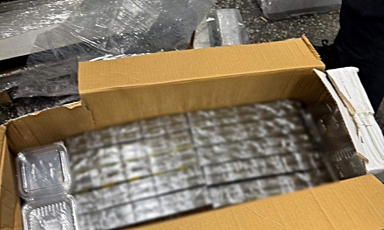 Kaptan Andreevo gümrüğünde Türk tırında 20 bin paket kaçak sigara ele geçirildi
